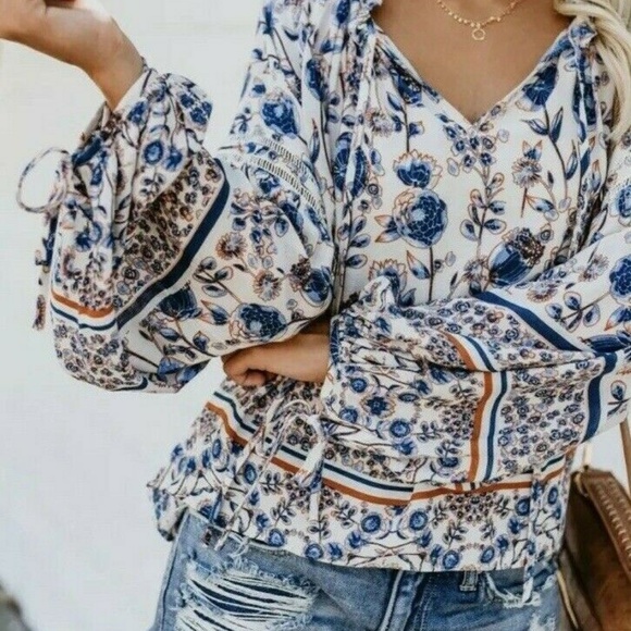 Figleaffashion Tops - LAST ONE!! Floral Print Long Sleeve Blouse Top